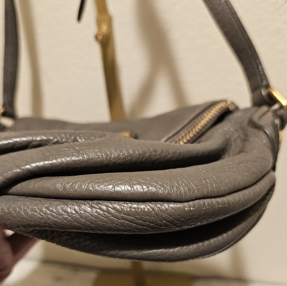 Marc Jacobs Gray Leather Crossbody Bag EUC - Picture 4 of 11